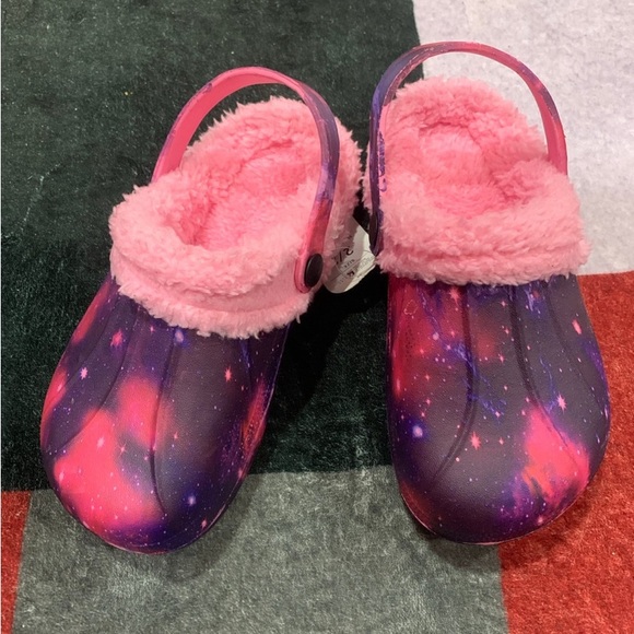 Clogs - Picture 2 of 4